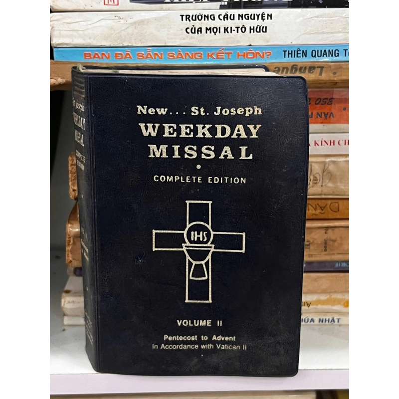 Catholic Book: St. Joseph Weekday Missal (Vol. I/Advent), Advent to Pentecost 291818