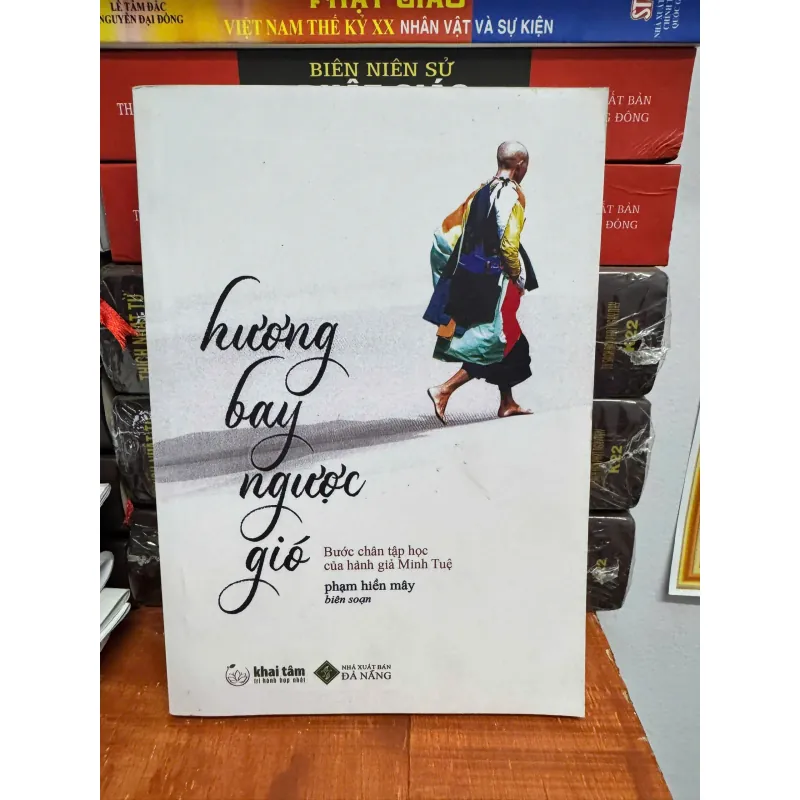 S70. HƯƠNG BAY NGƯỢC GIÓ 1000471