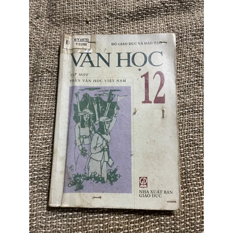 Sách giáo khoa 9x- văn học 12 1041098