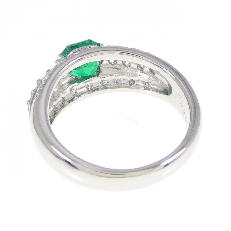 Nhẫn Emerald 0.74CT 672395