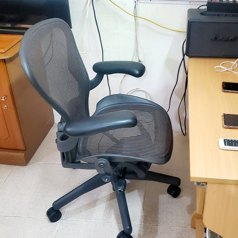 HERMAN MILLER AERON CLASSIC 444211