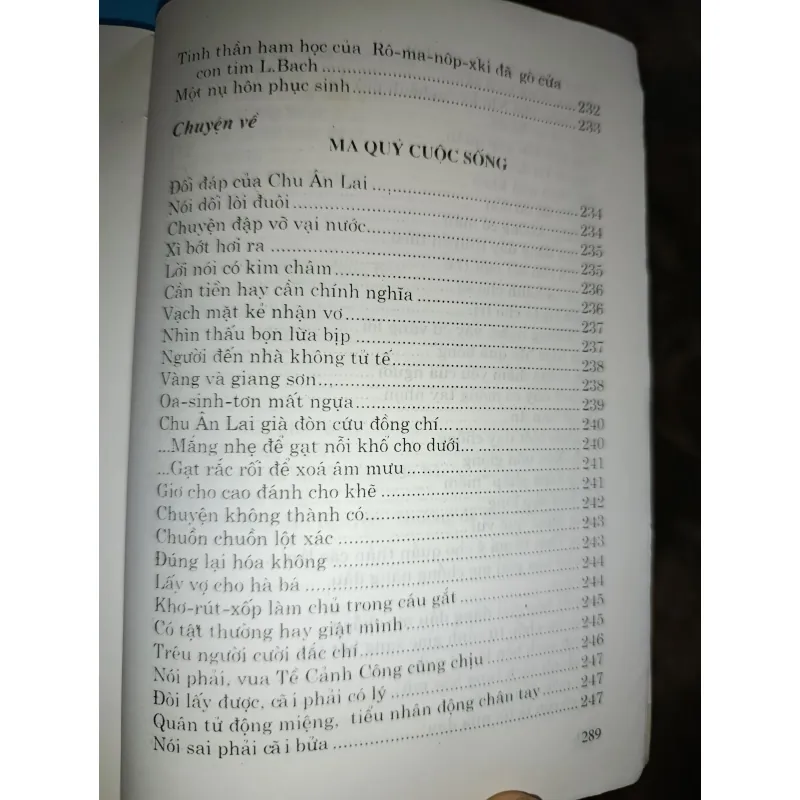 Tà không thắng chánh 1021417