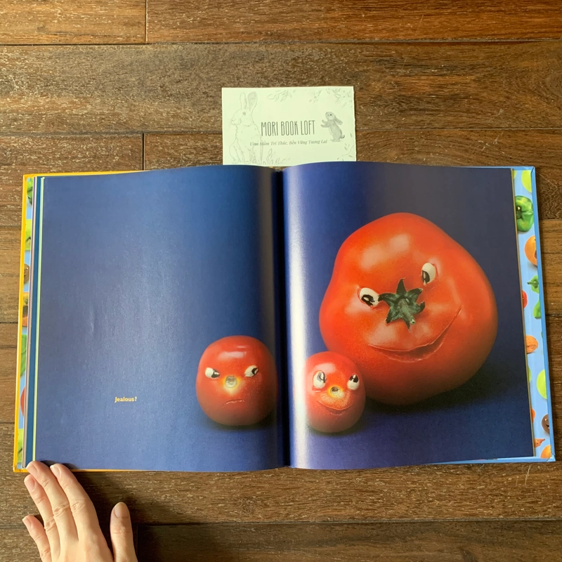 Sách tranh tiếng anh How Are You Peeling? Foods with Moods, Used, Bìa cứng 478728