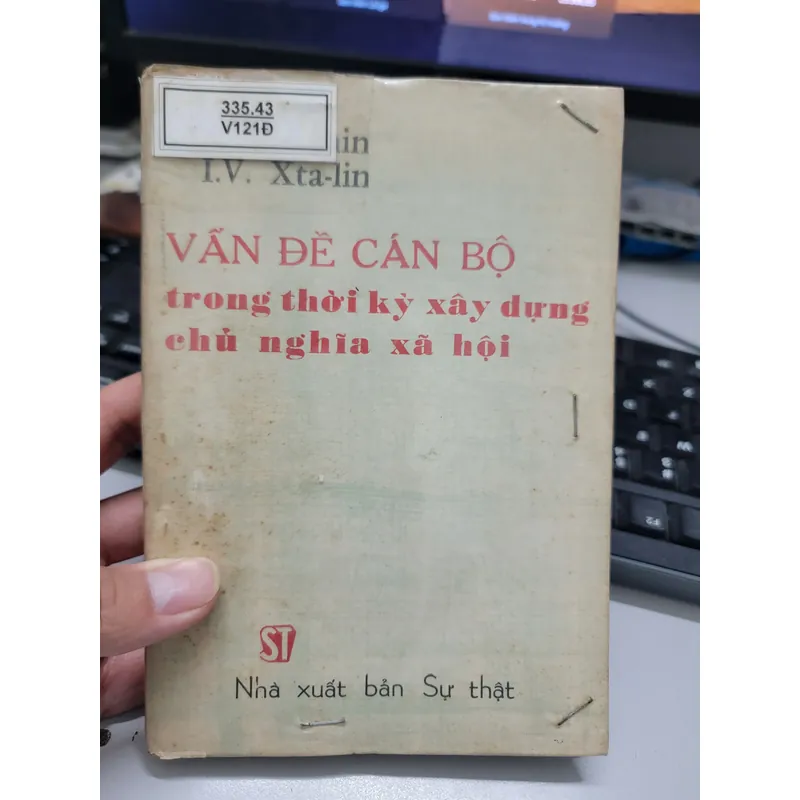 Vấn đề cán bộ trong thời kỳ xây dựng chủ nghĩa xã hội  615598