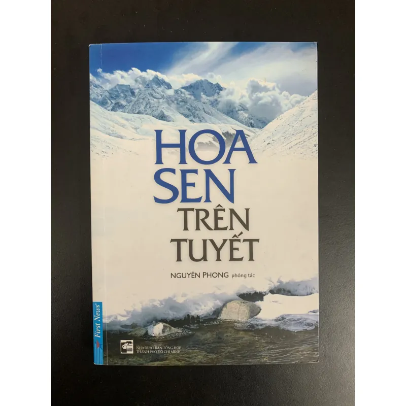 (Sách cũ) Hoa sen trên tuyết - Nguyên Phong phóng tác. 929280