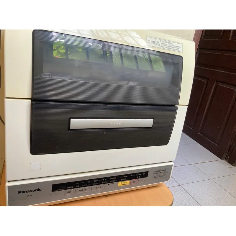 Máy rửa bát Panasonic NP-TR7 Nhật Bản 530681