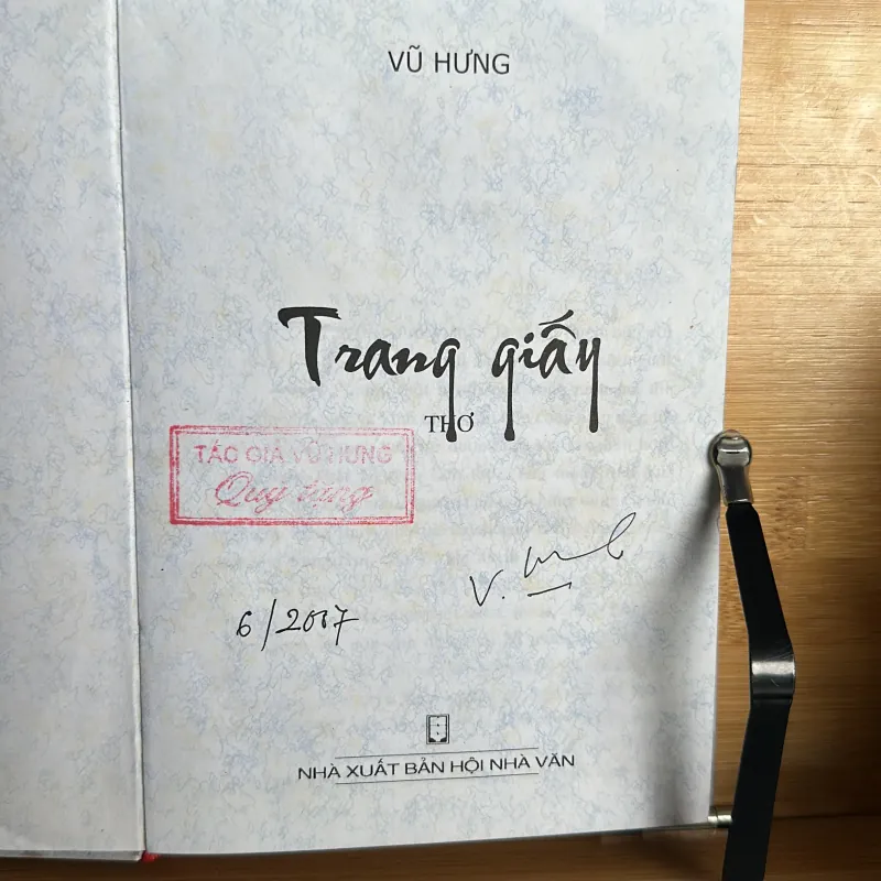 Vũ Hưng Trang giấy  756709