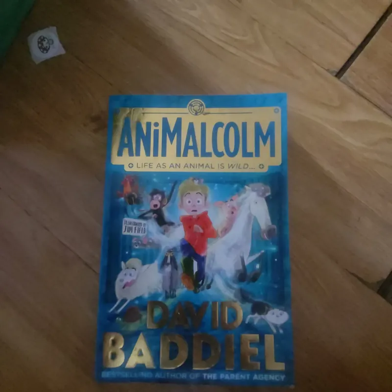 Animalcolm life as an animal is wild Giá 20k  604017