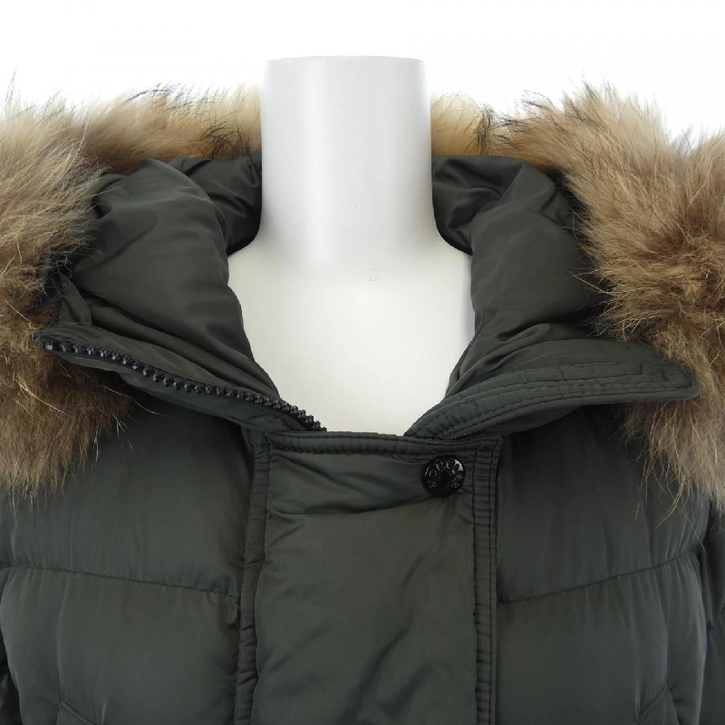 Áo khoác lông vũ MONCLER 643100