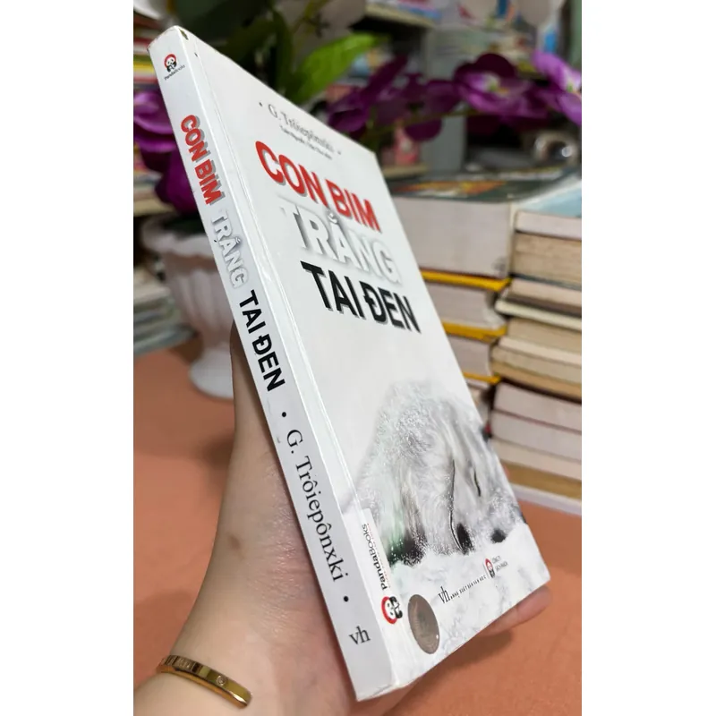 Con bim trắng tai đen 🌊 600615