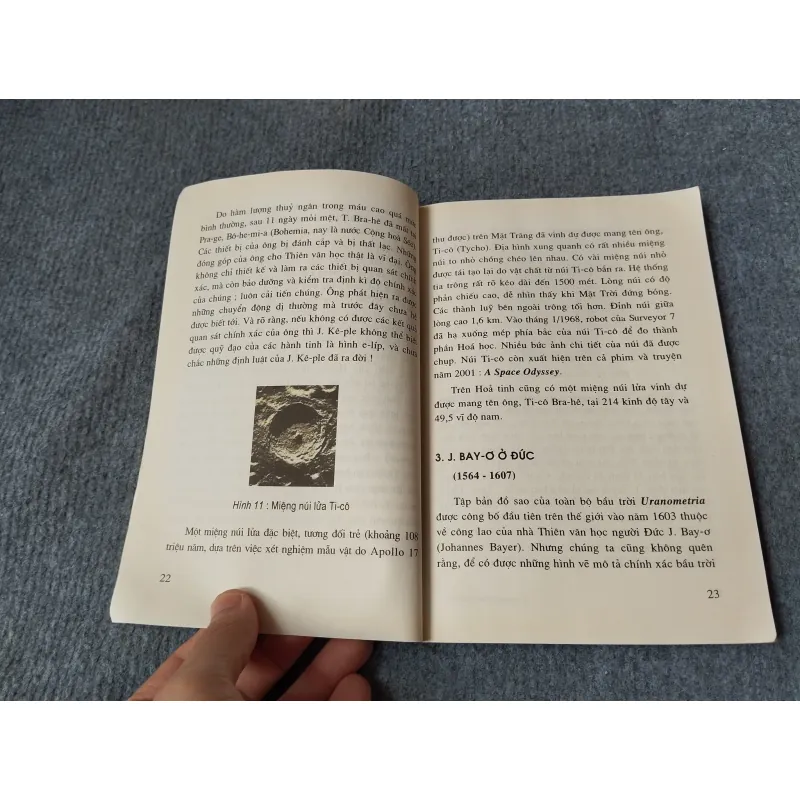 TRUYỆN KỂ VỀ CÁC NHÀ THIÊN VĂN HỌC TẬP HAI 719846