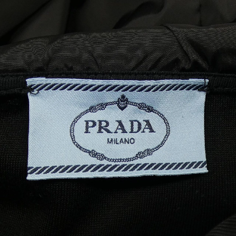 Áo khoác PRADA 138604 S222 11CV - Hàng hiệu Chính hãng 819521