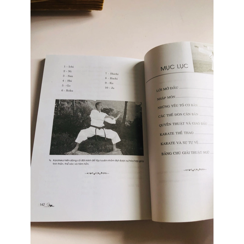 📚 SÁCH VỀ KARATE  🥋 542433