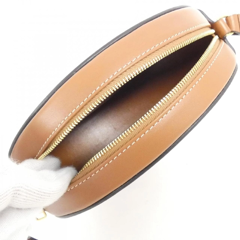 Túi đeo chéo hình oval Celine 10I703DPQ 613797