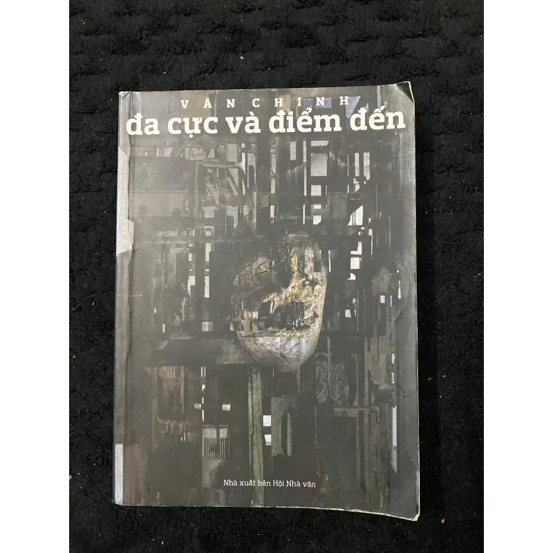 Đa cực và điểm đên- Văn Chinh 1003413