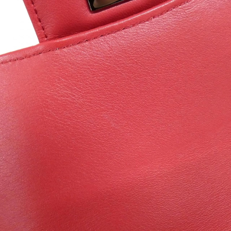 Túi xách chéo Chanel 69900 610138