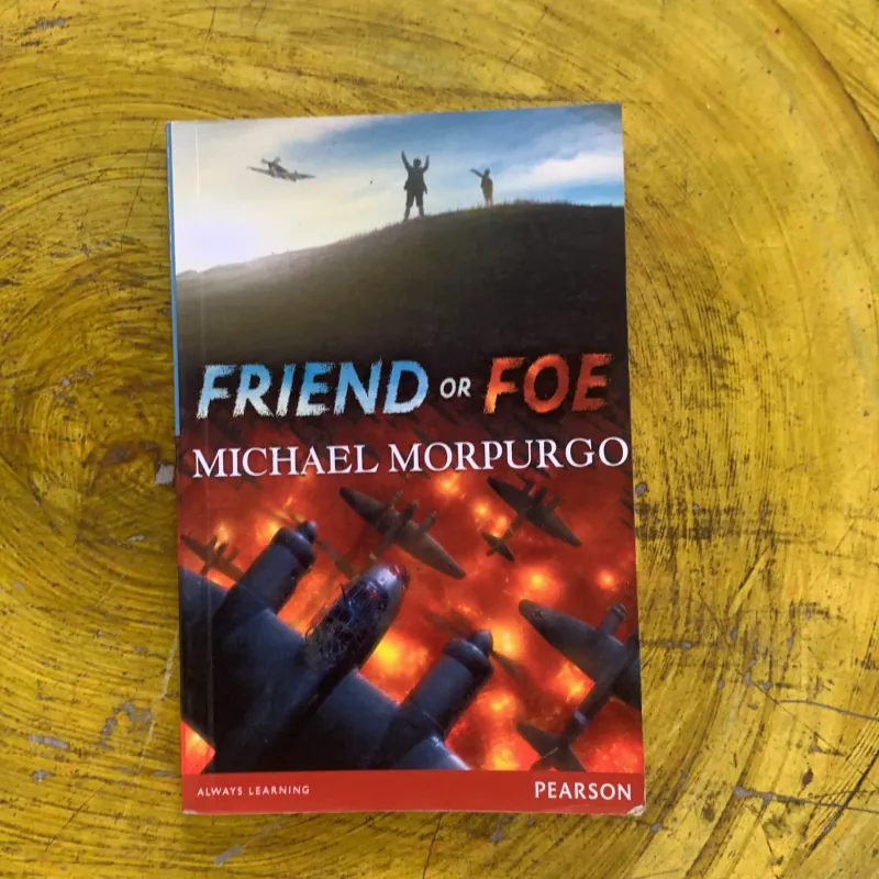 FRIEND OR FOE - MICHAEL MORRPURGO 1031248