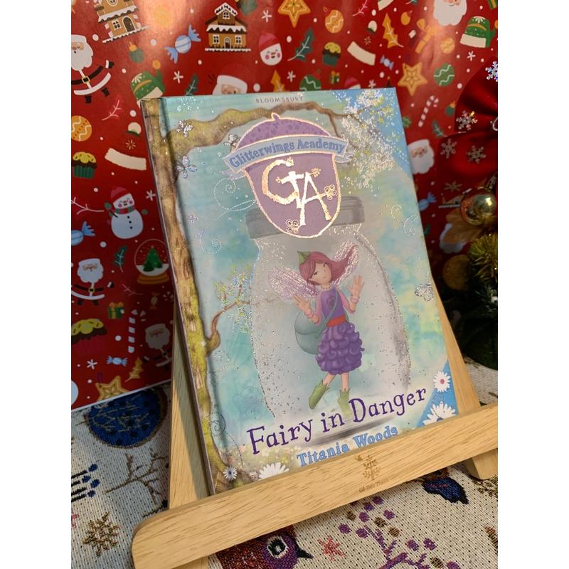 Glitterwings Academy #14: Fairy in Danger, Chapter Book cho trẻ 9+, Used UK, Hardcover 319246