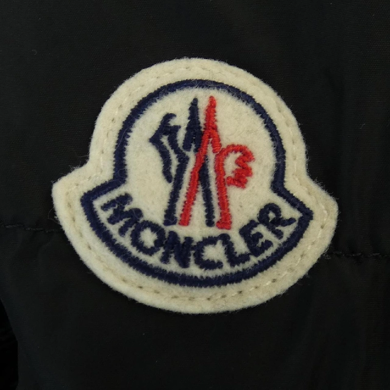 Áo khoác lông vũ MONCLER 635463