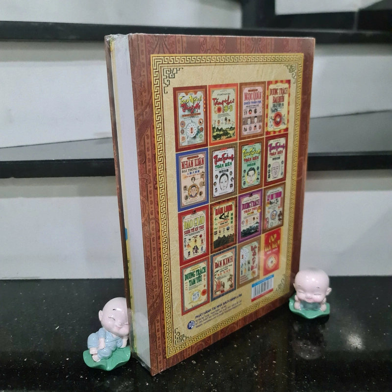 Sách LIỄU TRANG THẦN TƯỚNG ( Bìa Cứng ) 519187