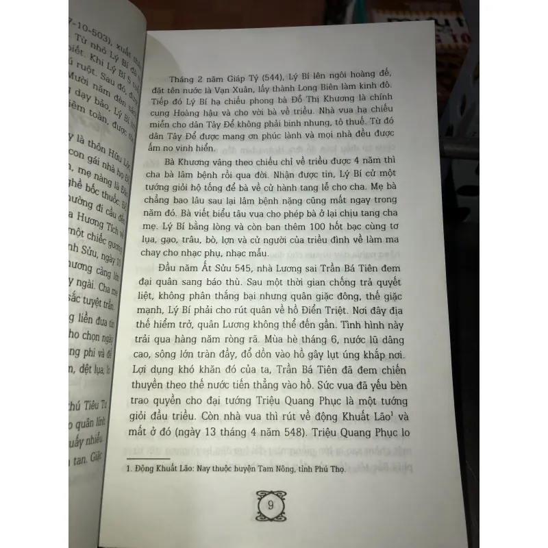 54 vị hoàng hậu Việt Nam - Đặng Việt Thuỷ- Đặng Thành Trung 800252