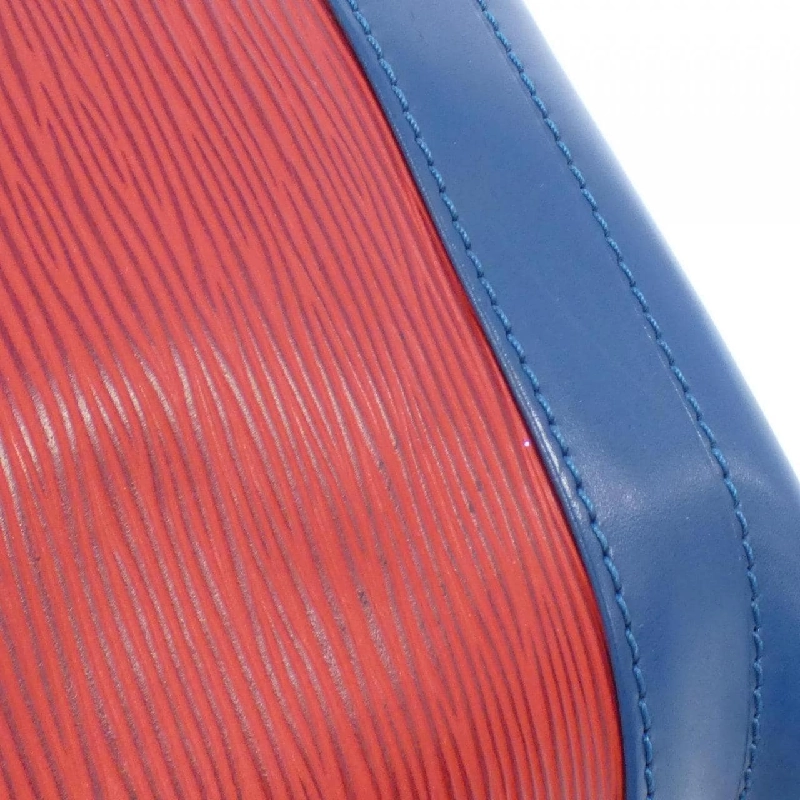 【Vintage】Túi xách vai Louis Vuitton Épi Noé M44084 613555