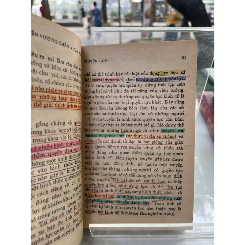 QUYỀN LỰC - NGUYỄN VƯƠNG CHẤN, ĐÀM XUÂN CẬN 760370