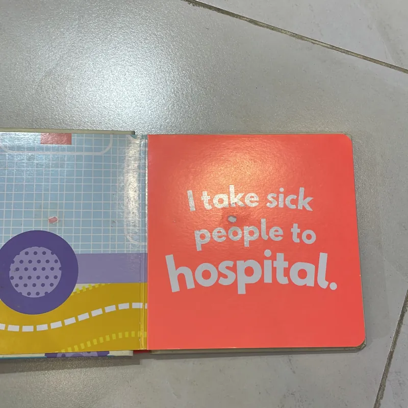 NGOẠI VĂN tiếng anh trẻ em: GUESS WHAT ? VEHICLE - Fold out book ! Little beginners  1027576