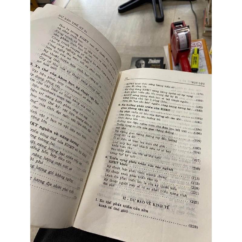 Dự báo thế kỷ 21 1013309