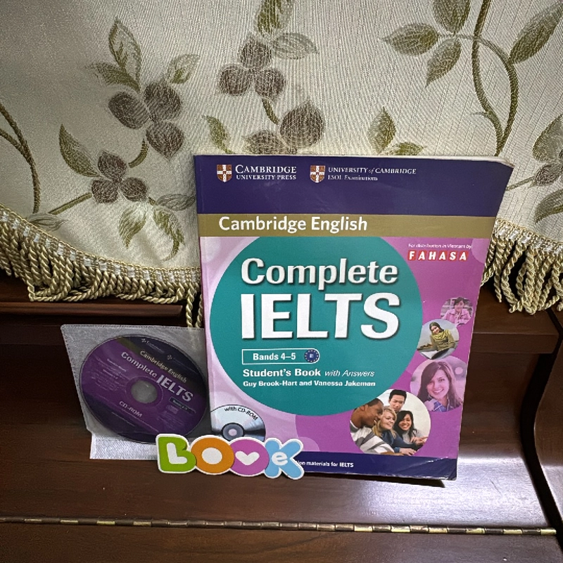 Complete IELTS band 4-5  456153