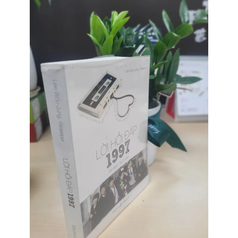 SÁCH: LỜI HỒI ĐÁP 1997 738901