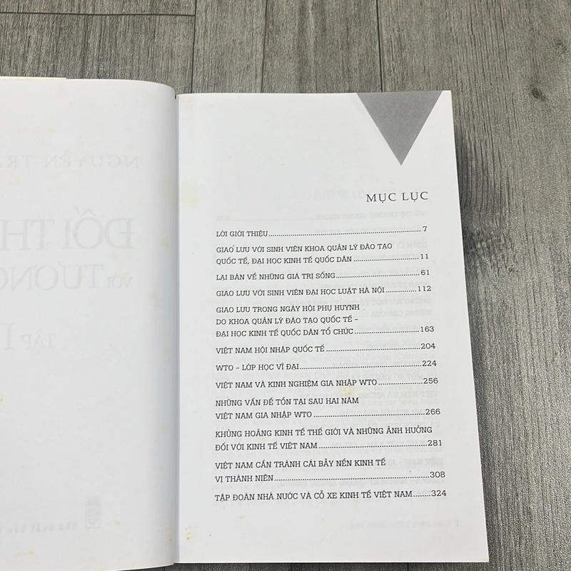 Nguyễn trần bạt- đối thoại với tương lai bộ 2 tập. 3a4 542824
