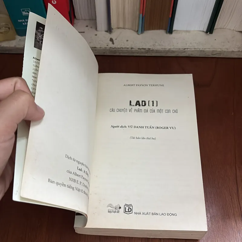 II LAD _ Câu Chuyện Về Phẩm Giá Của Một Con Chó - ALBERT PAYSON TERHUNE - ROGER VU (Dịch) 709217