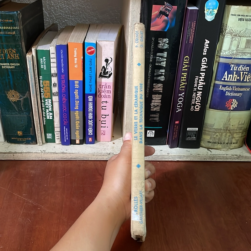 II Sách Tiếng Pháp: Thuỷ Tinh Và Gốm Sứ Trong Công Nghệ Chân Không - 1962 525495