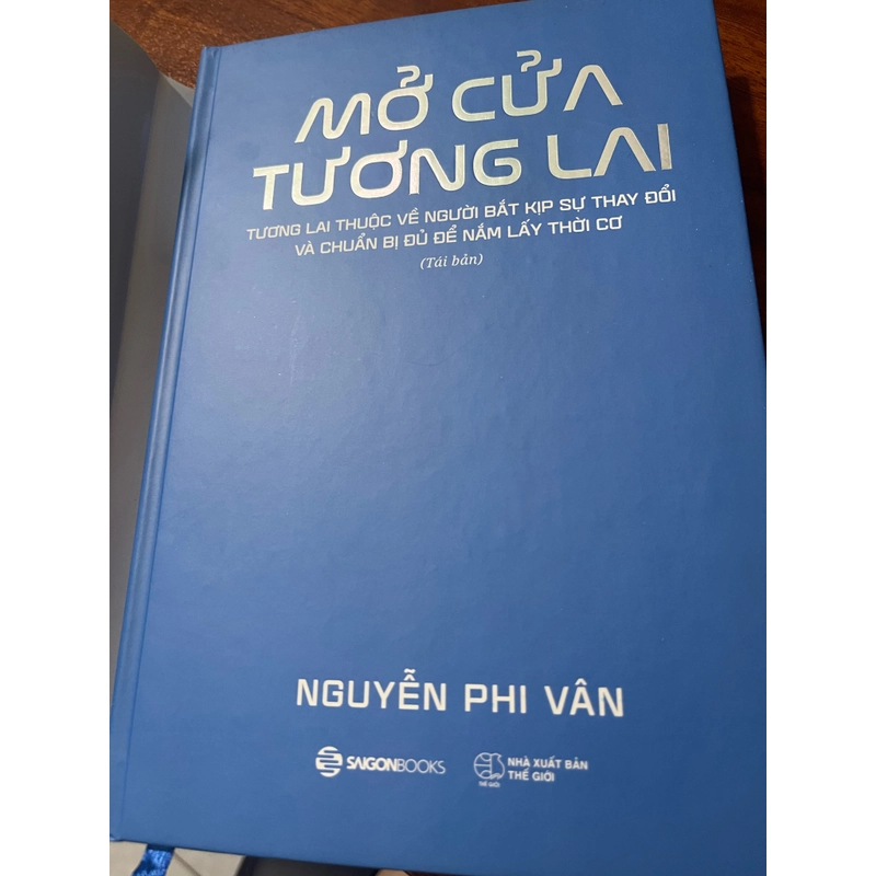 Mở cửa tương lai - Nguyễn Phi Vân 202307