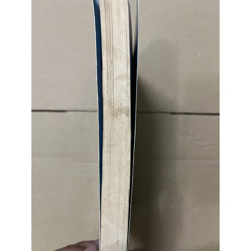 Đằng sau một ngai vàng 1019699