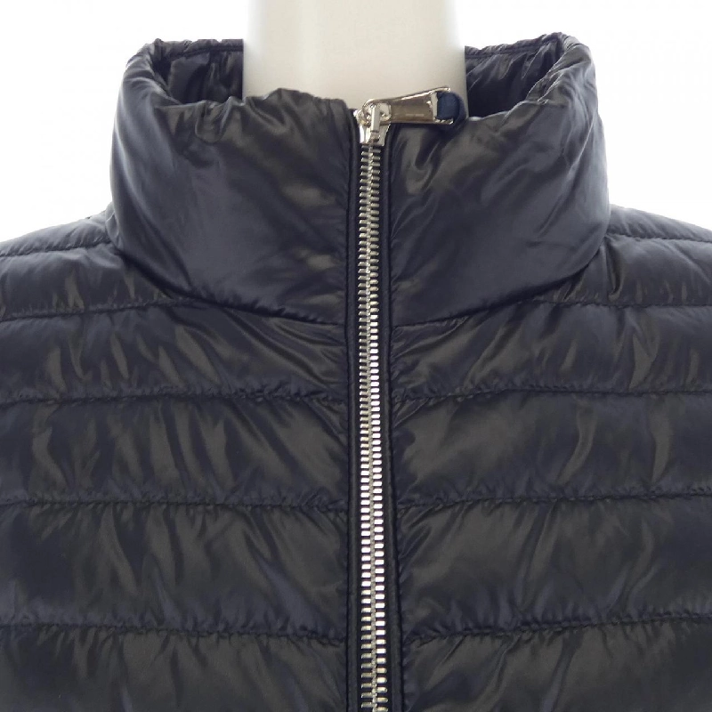 Áo khoác lông vũ MONCLER 637237