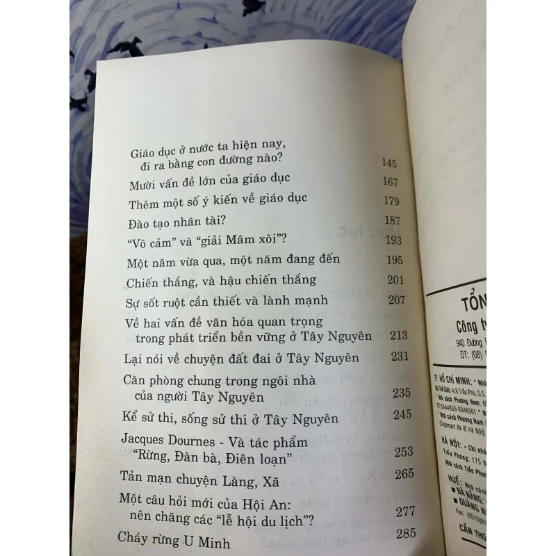 Nghĩ Dọc Đường - Nguyên Ngọc 705048