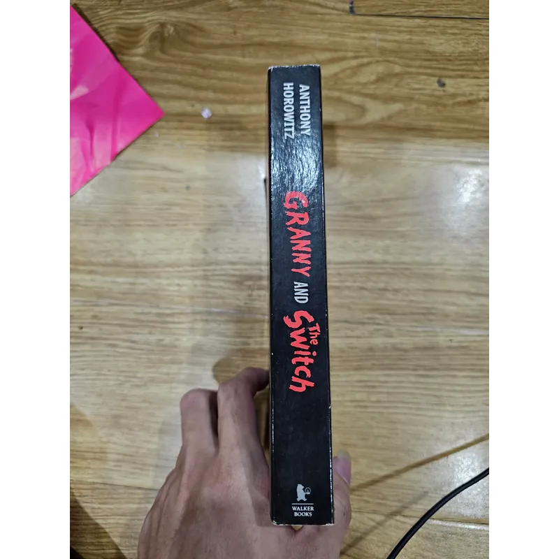 Granny And The Switch
 682937