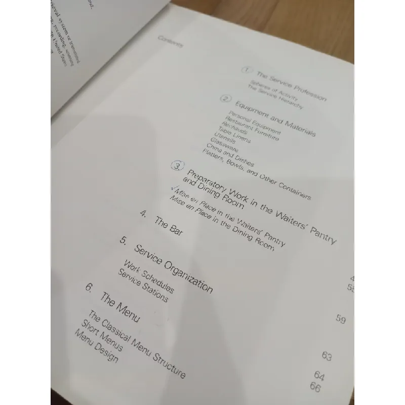 Professional table service - translated by Heinz Holtmann 567870
