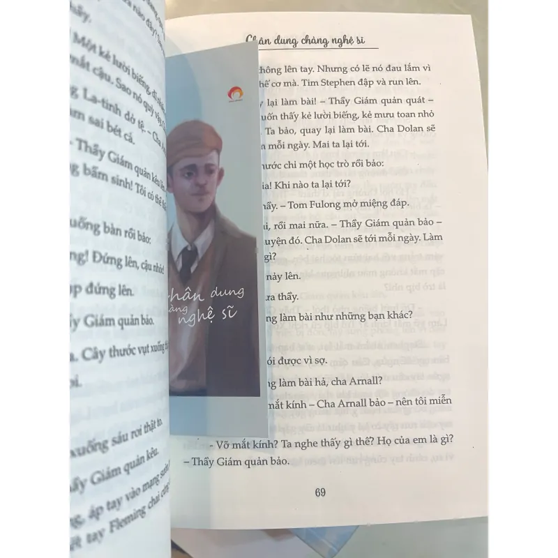 CHÂN DUNG CHÀNG NGHỆ SĨ - JAMES JOYCE 1001536