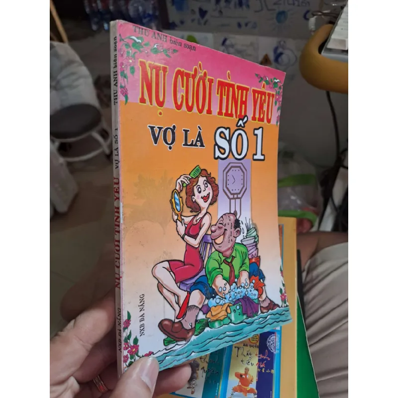 [Sách Cũ SCGR] Nụ cười tình yêu vợ là số 1 VĂN HỌC HCM1008 679170