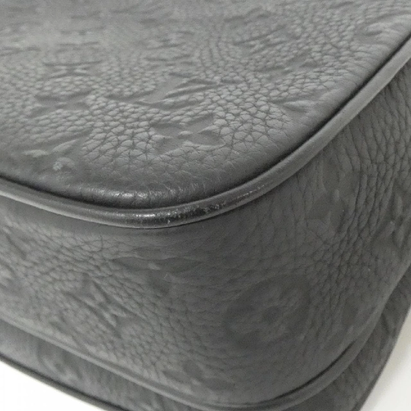 Túi đeo chéo Louis Vuitton Monogram S Lock M58489 608747