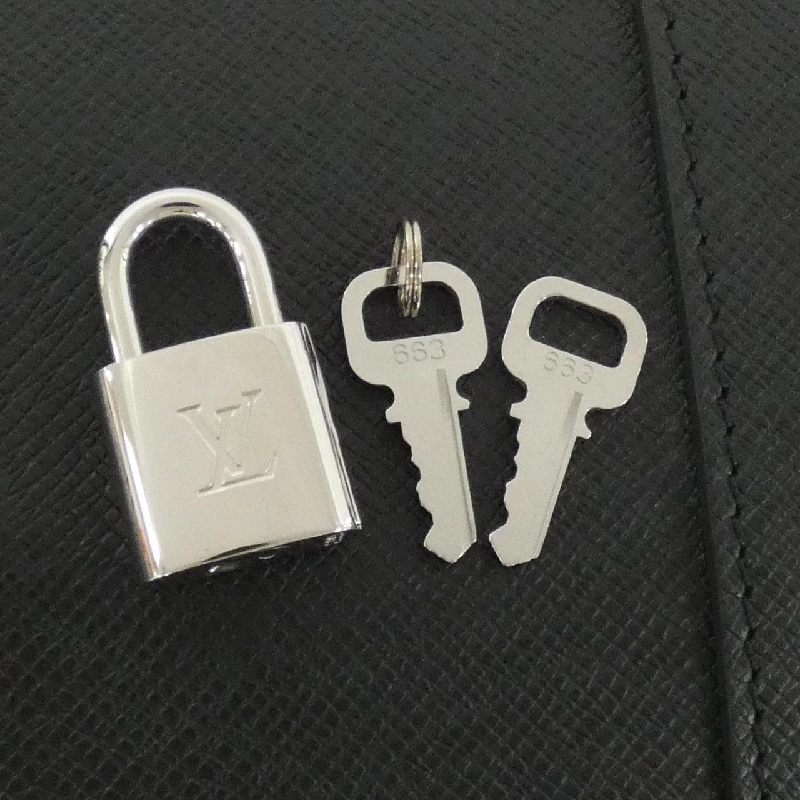 Túi Boston Louis Vuitton Taiga Keepall Bandoulière 50cm M33400 614340