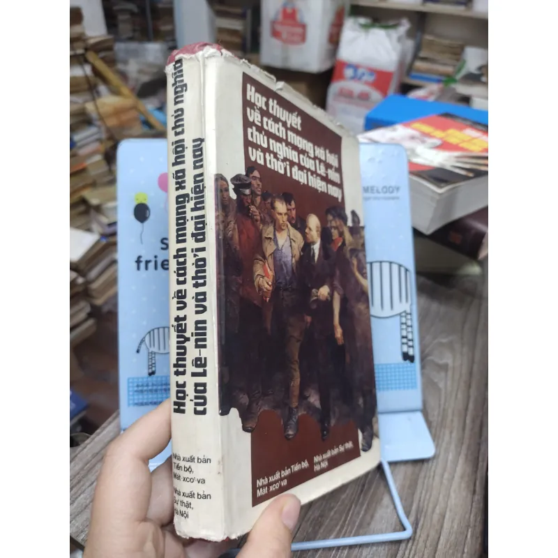 Sách: Học thuyết về CM XHCN của Lê Nin vào thời đại hiện hay (A2) 745345