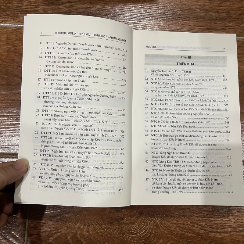 Nghiên cứu văn bản Truyện Kiều theo phương pháp Hoàng Xuân Hãn  (t4) 1004806