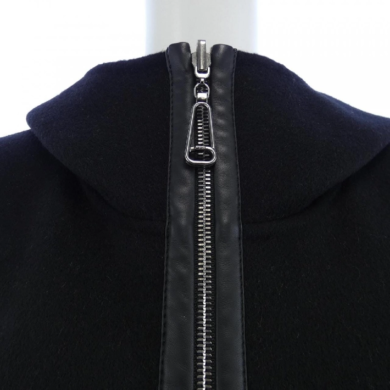 Áo khoác FENDI 635168