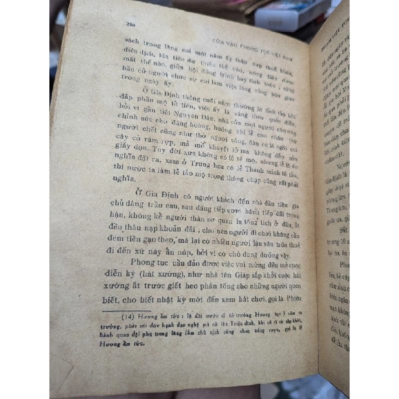 CỬA VÀO PHONG TỤC VIỆT NAM - PHẠM VIỆT TUYỀN 140740