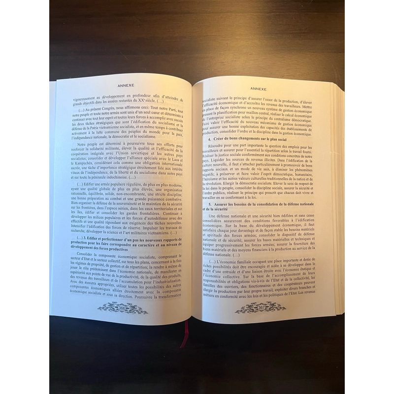 📖 Vietnam une longue histoire (sách tiếng Pháp)   539632