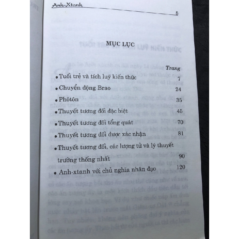 Nhà vật lý Anh-Xtanh 2005 mới 80% bẩn nhẹ Song Mai HPB0508 VĂN HỌC 196161